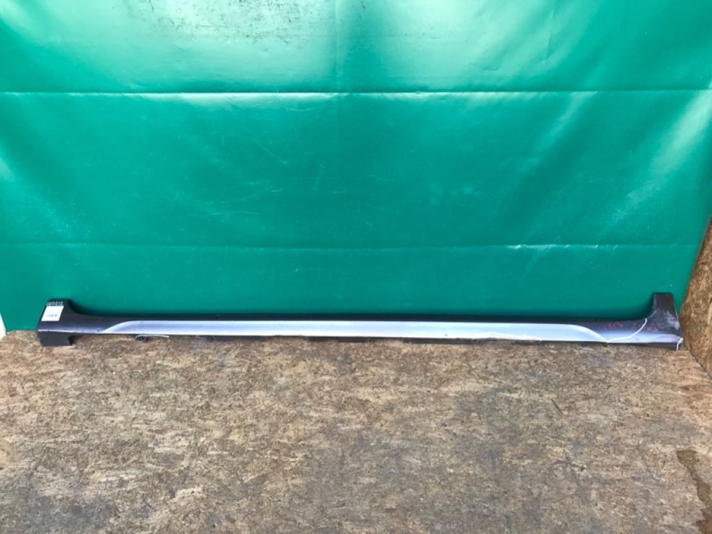75852-08901 | Накладка порога наружная лев. TOYOTA SIENNA 11-16