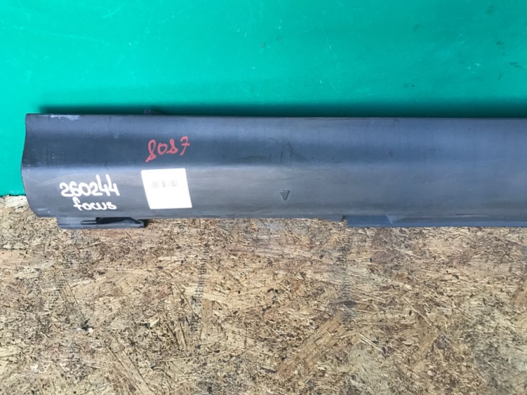 CP9Z-5810176-B | Накладка порогу зовнішня прав. FORD FOCUS 10-18 - Фото 2