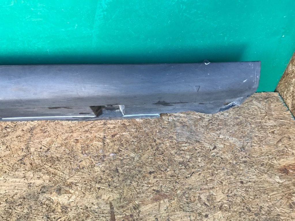 CP9Z-5810176-B | Накладка порогу зовнішня прав. FORD FOCUS 10-18 - Фото 4