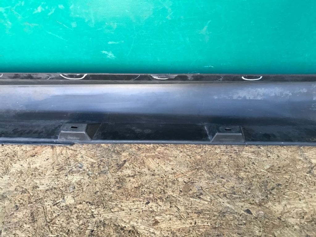 CP9Z-5810176-B | Накладка порогу зовнішня прав. FORD FOCUS 10-18 - Фото 12