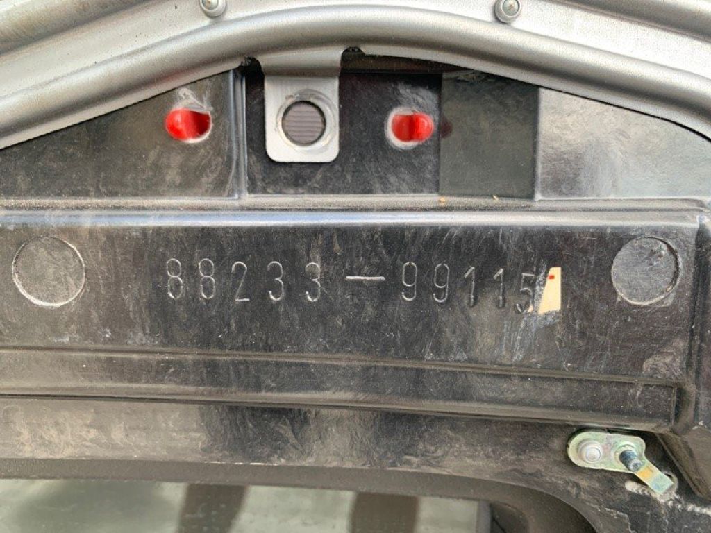 63201-53010 | Люк LEXUS IS300 99-05 - Фото 8