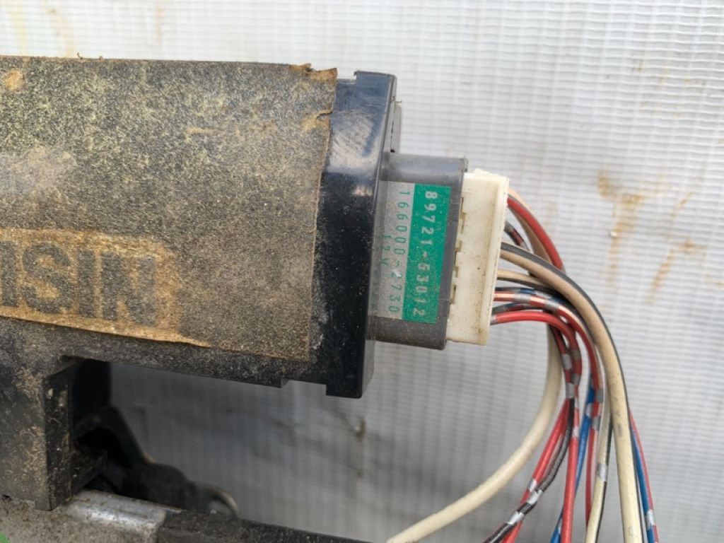 63201-53010 | Люк LEXUS IS300 99-05 - Фото 9