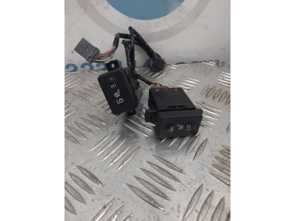 35600-TL0-003 | Кнопка обогрева сидений HONDA ACCORD CU8 / TSX 08-14