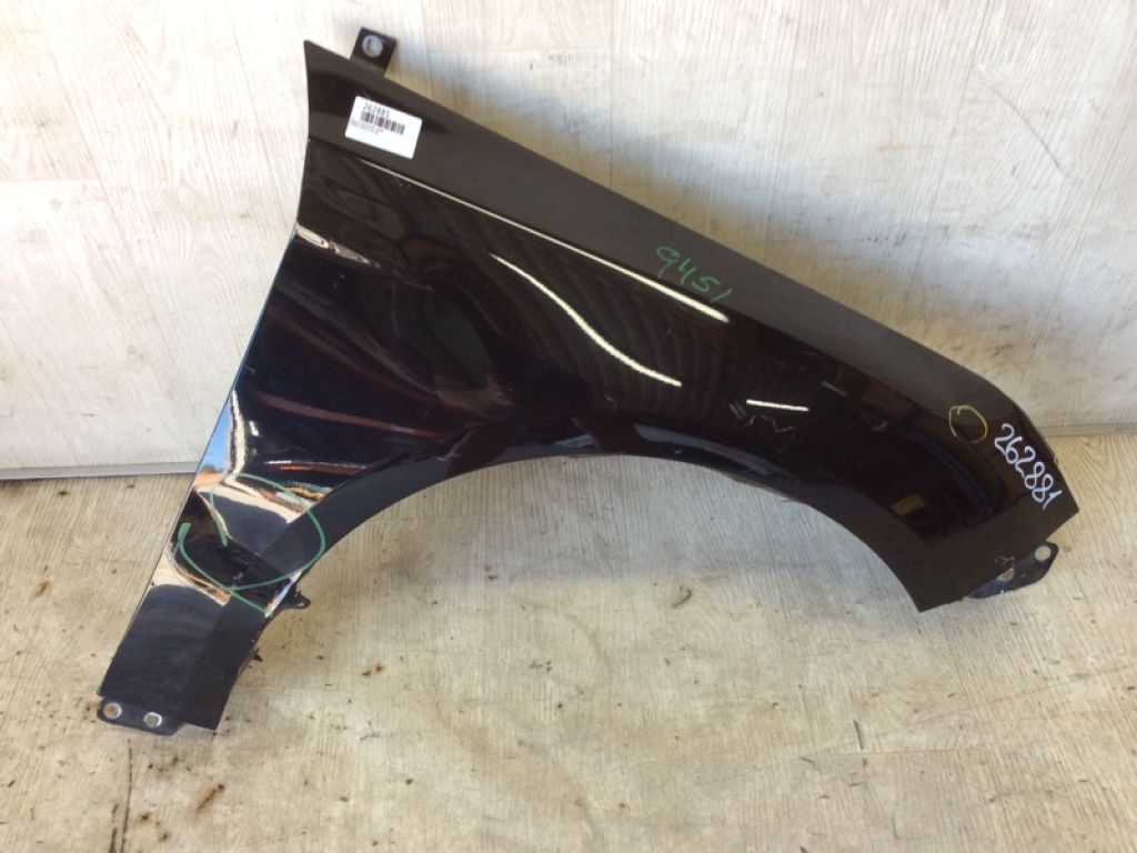 BM5Z-16005-B | Крило переднє прав. FORD FOCUS 10-18