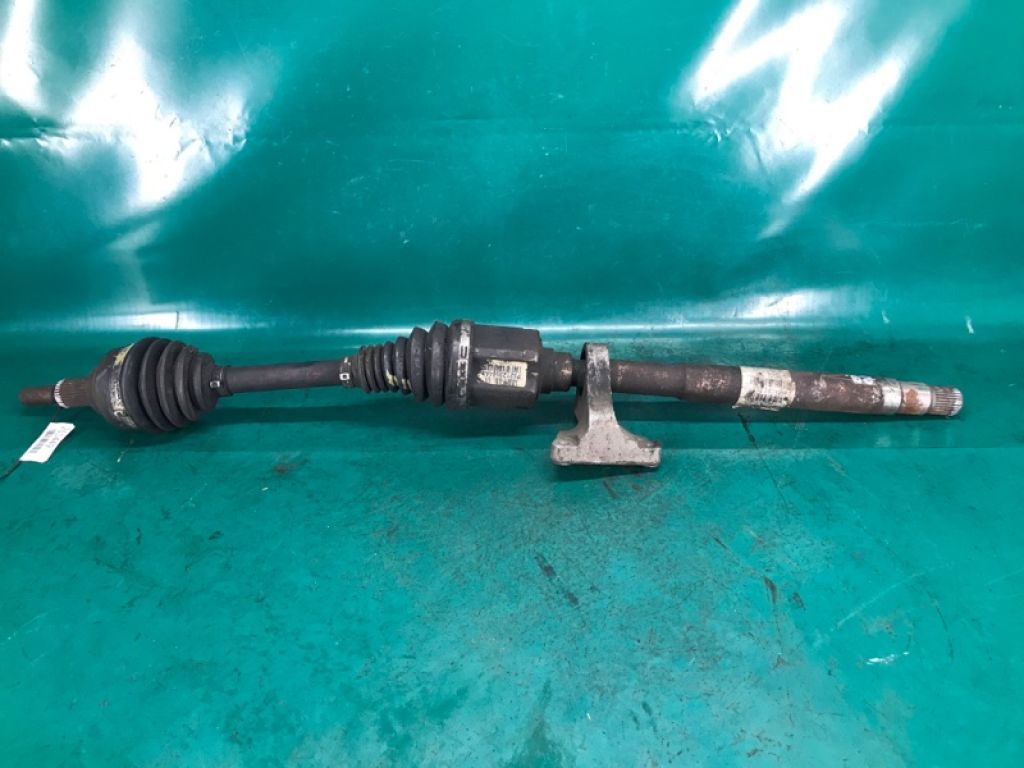 52123584AA | Привод передний прав. DODGE JOURNEY 08-20