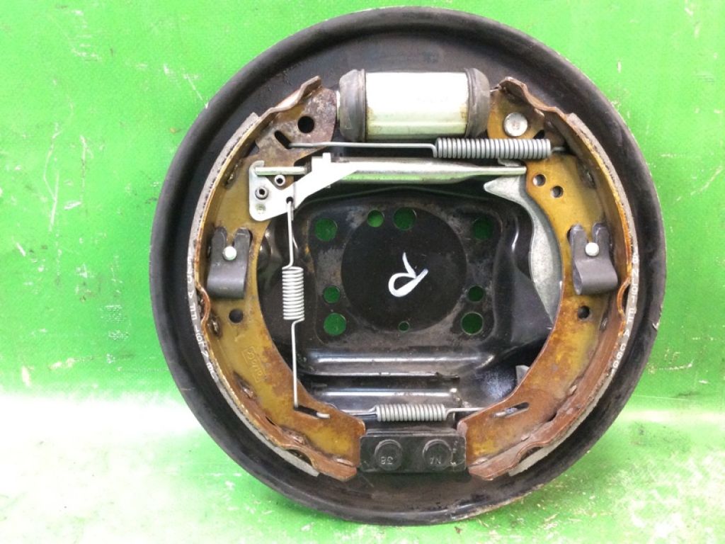 8V5Z-2211-B | Тормозной механизм задн. прав. FORD FIESTA 08-17