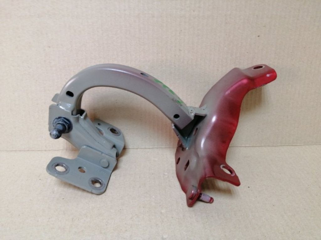 68260-TJB-A01ZZ | Петля крышки багажника задн. лев. ACURA RDX 19-