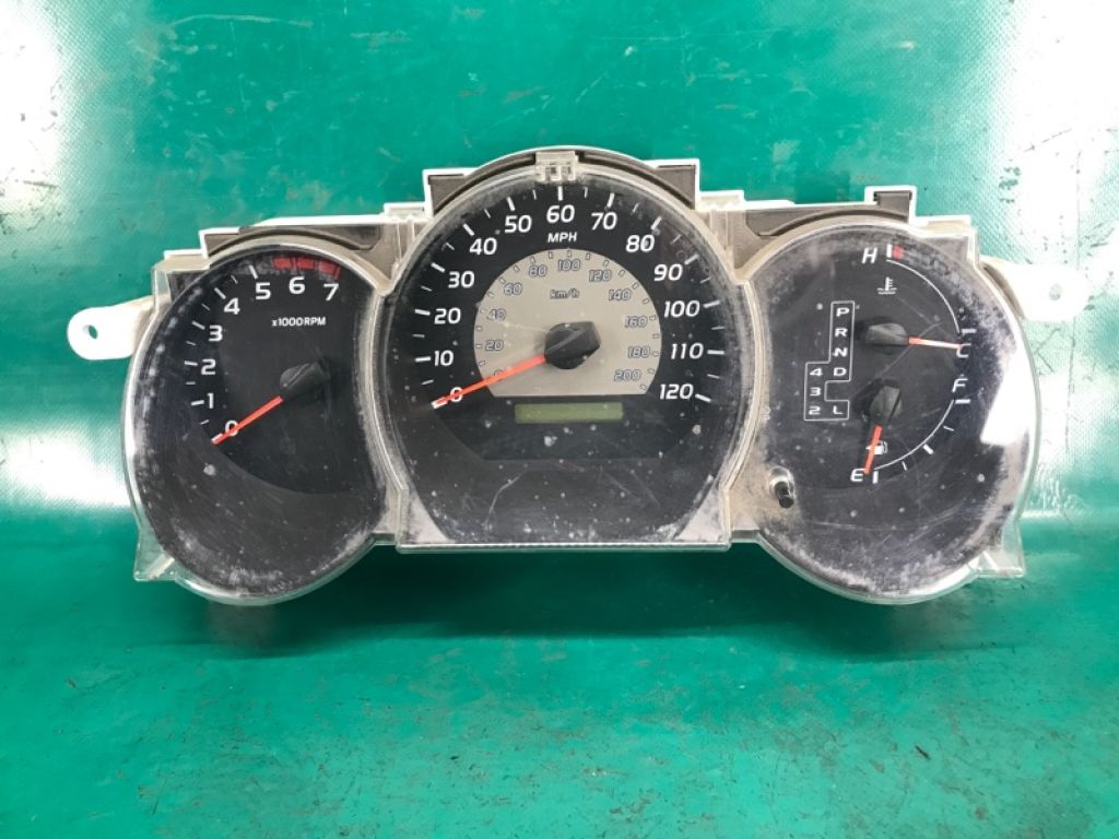 83800-04D11 | Панель приборов TOYOTA TACOMA 05-15