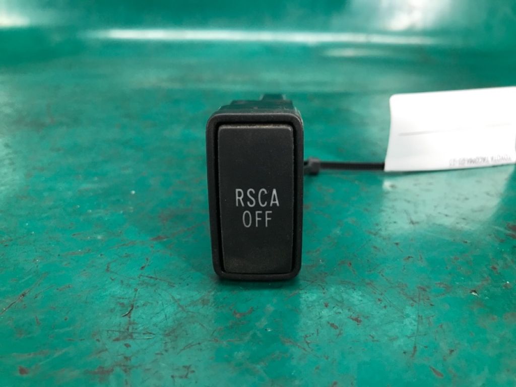 84415-04020 | Кнопка TOYOTA TACOMA 05-15