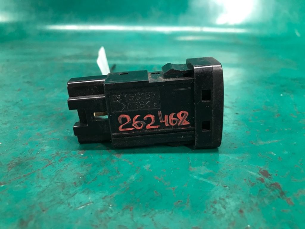 84415-04020 | Кнопка TOYOTA TACOMA 05-15 - Фото 3