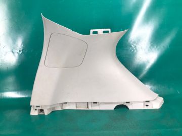 Обшивка крышки багажника лев. TOYOTA LAND CRUISER PRADO 150 09-17