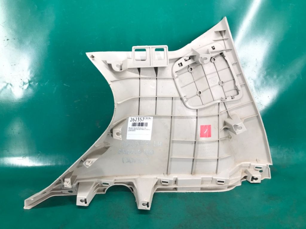 62640-60050-B0 | Обшивка крышки багажника лев. TOYOTA LAND CRUISER PRADO 150 09-17 - Фото 3