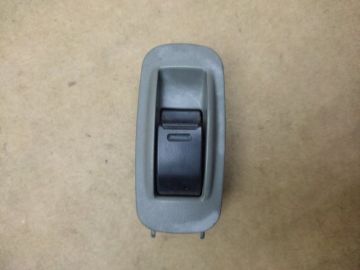 Кнопка стеклоподъемника задн. лев. TOYOTA TACOMA 05-15
