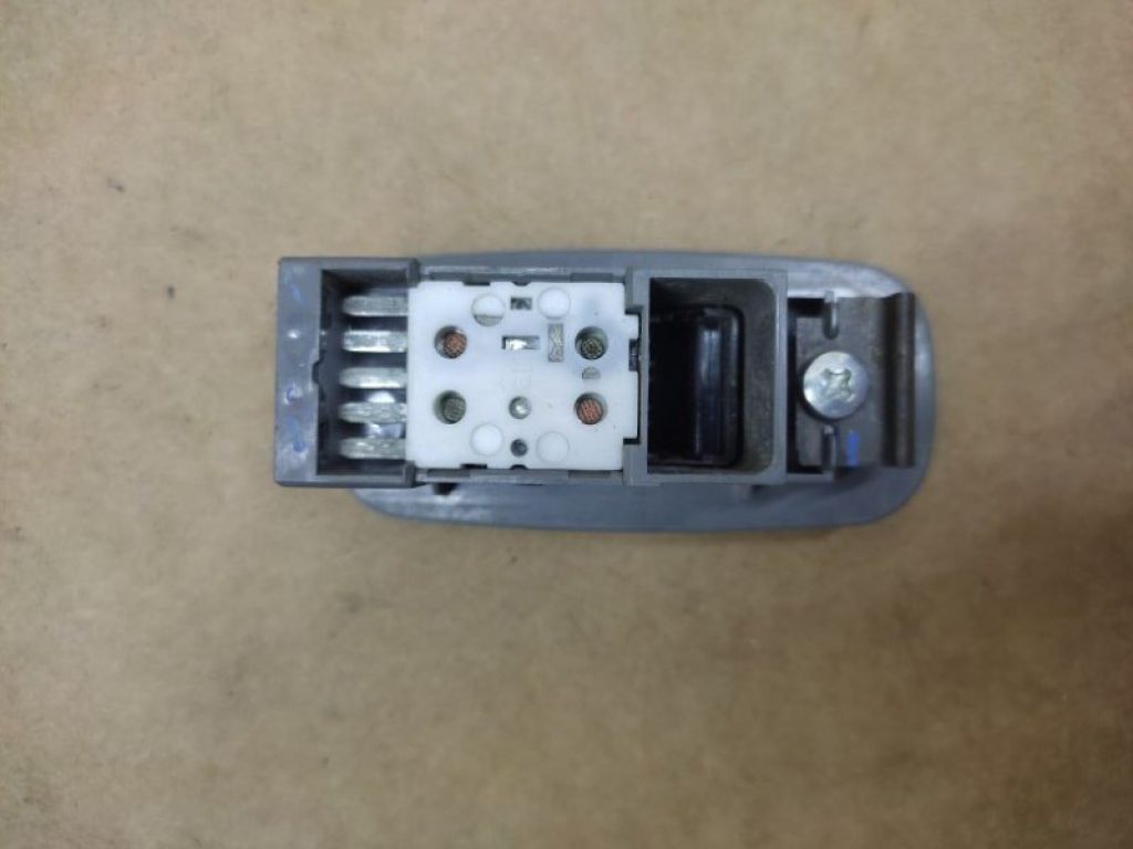 84810-AA010-B2 | Кнопка стеклоподъемника задн. лев. TOYOTA TACOMA 05-15 - Фото 2
