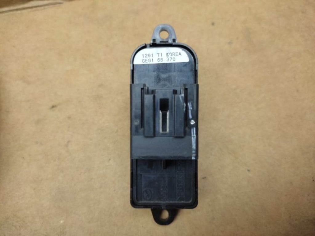 GEG1-66-370 | Кнопка стеклоподъемника задн. MAZDA 6 GH 07-12 - Фото 3