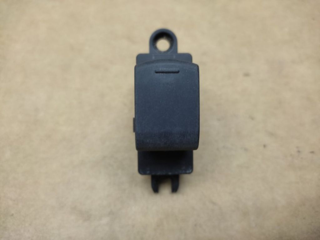 83071FG100 | Кнопка стеклоподъемника задн. SUBARU LEGACY 09-15 BM