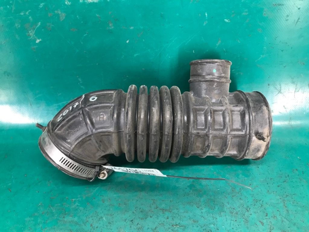 16576-3RC2A | Патрубок воздушного фильтра NISSAN SENTRA B17 12-21