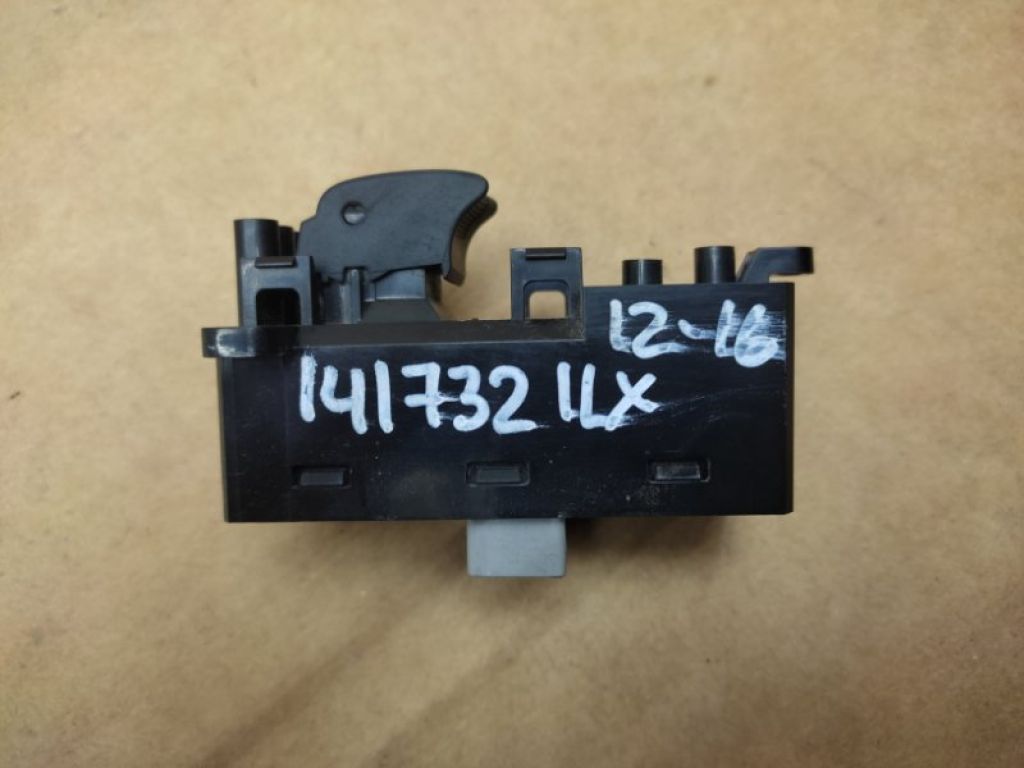 35770-TK4-A01 | Кнопка стеклоподъемника ACURA ILX 12-16 - Фото 2