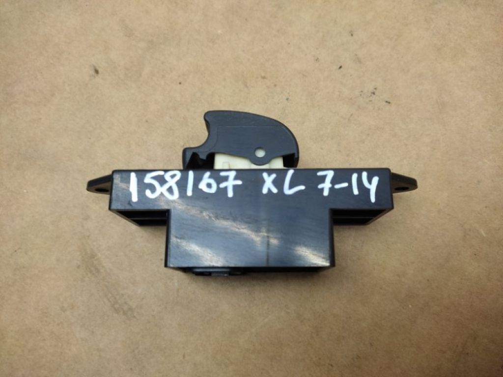 MR587944 | Кнопка стеклоподъемника MITSUBISHI OUTLANDER XL 05-13 - Фото 2