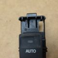 84810-0T010 | Кнопка склопідіймача TOYOTA SIENNA 11-16 - Прев'ю 2