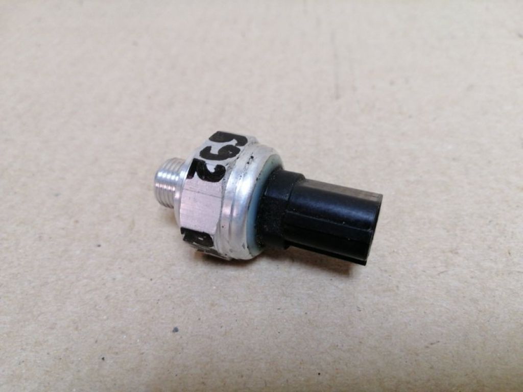 80450-T2F-A01 | Датчик тиску кондиціонера ACURA RDX 19- - Фото 2