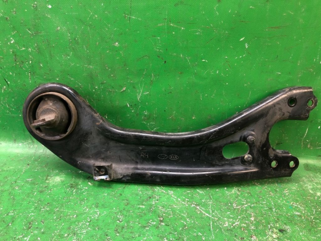 55280-3Q000 | Рычаг задней подвески продольный прав. HYUNDAI SONATA YF 10-14