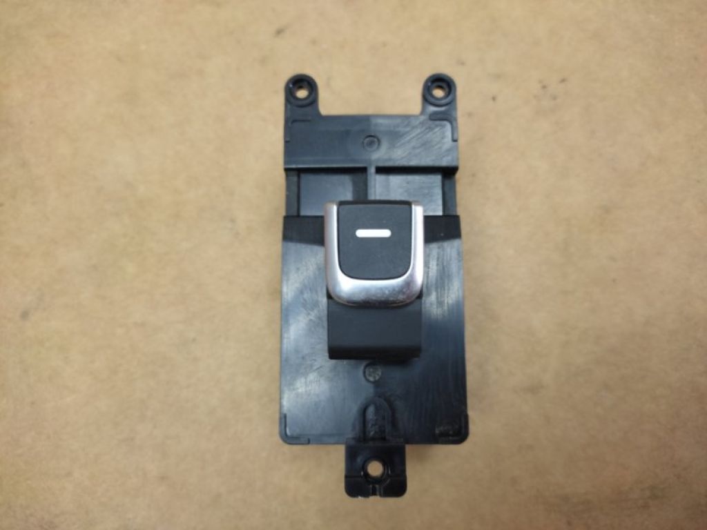 93581-C5000 | Кнопка стеклоподъемника задн. лев. KIA SORENTO UM 14-