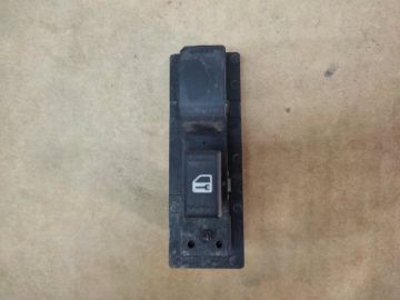 Кнопка склопідіймача передн. прав. SUZUKI SX4 06-13