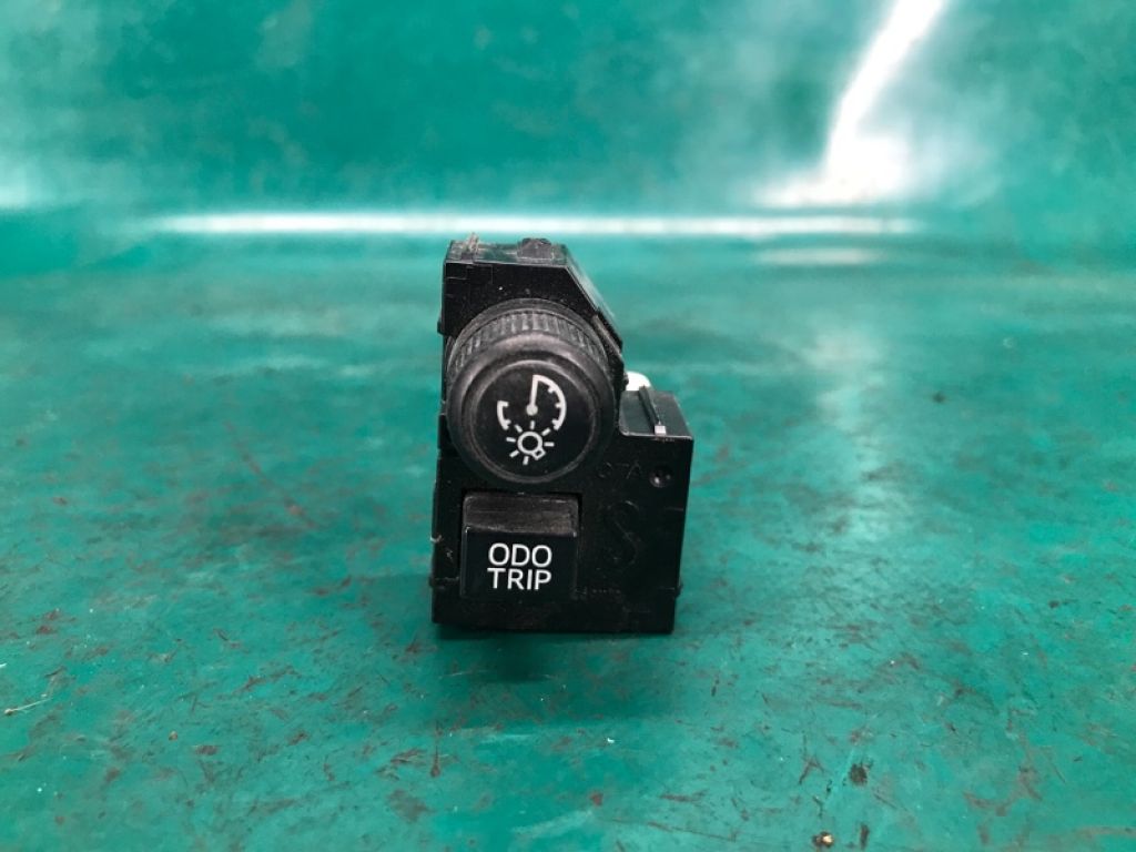 84975-60040 | Кнопка TOYOTA LAND CRUISER PRADO 150 09-17