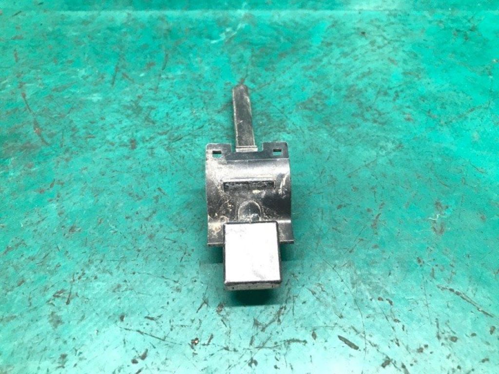 85381-12300 | Форсунка омывателя стекла TOYOTA LAND CRUISER PRADO 150 09-17