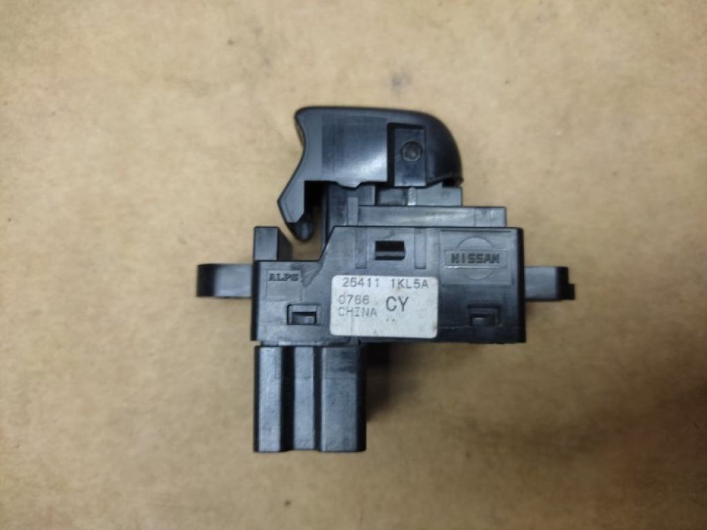 25411-1KL5A | Кнопка стеклоподъемника NISSAN SENTRA B17 12-21 - Фото 2