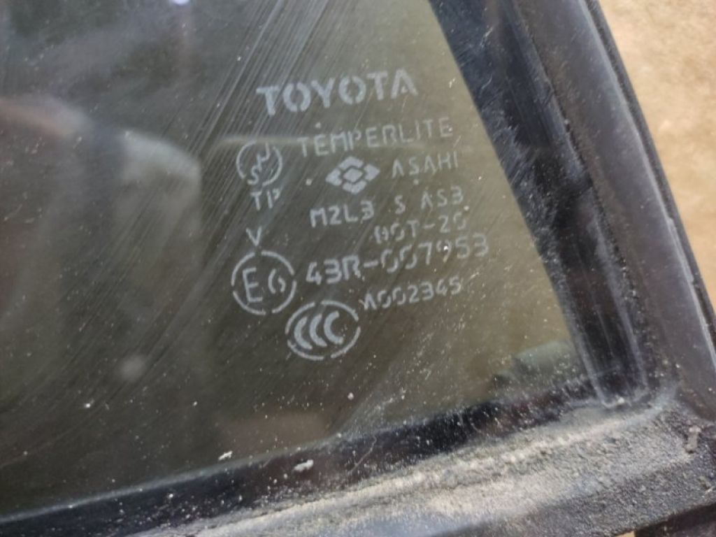 68124-42110 | Стекло двери глухое задн. лев. TOYOTA RAV4 05-12 - Фото 2