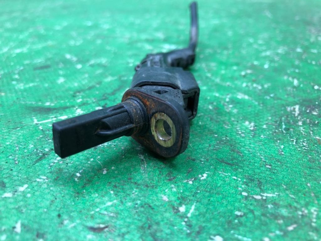 HV6Z-2C204-A | Датчик ABS передн. FORD FOCUS 10-18 - Фото 3