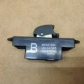 MR587944 | Кнопка стеклоподъемника задн. MITSUBISHI ASX / OUTLANDER SPORT 10-21 - Превью 2