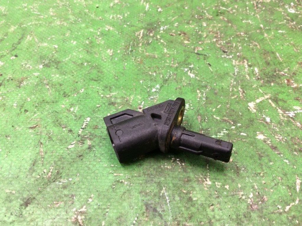 HV6Z-2C204-A | Датчик ABS передн. FORD FOCUS 10-18