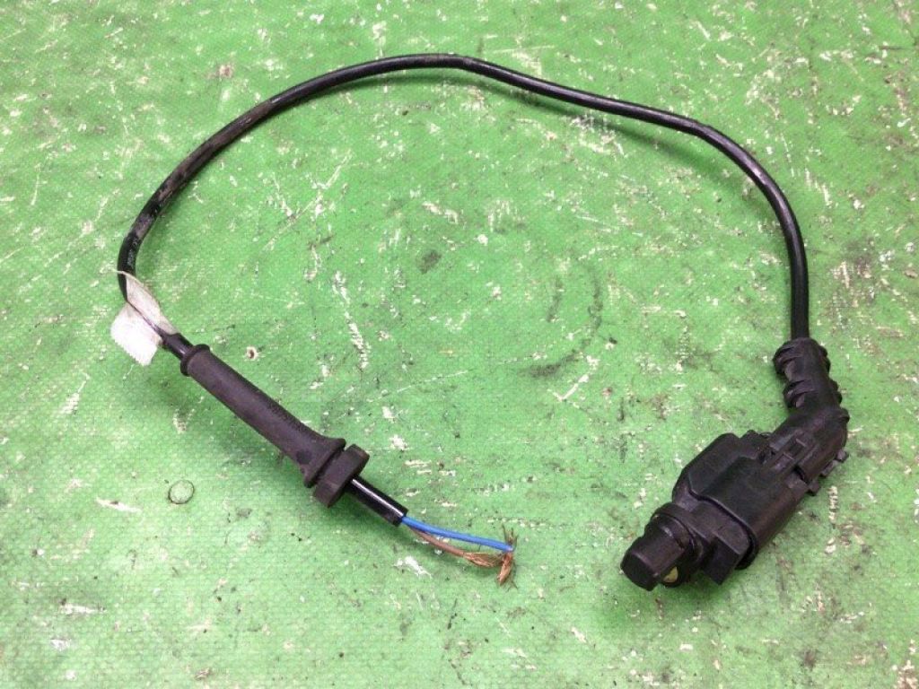 HV6Z-2C190-A | Датчик ABS задн. FORD FOCUS 10-18