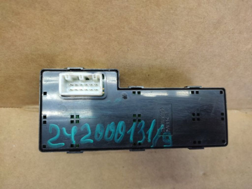 93575-F20004X | Кнопка стеклоподъемника передн. прав. HYUNDAI ELANTRA AD 16- - Фото 4