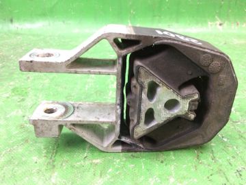 Подушка двигуна нижня FORD FOCUS 10-18
