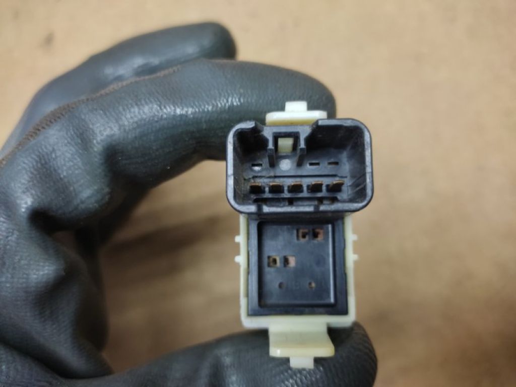 MR587791 | Кнопка стеклоподъемника MITSUBISHI GALANT 03-12 - Фото 4