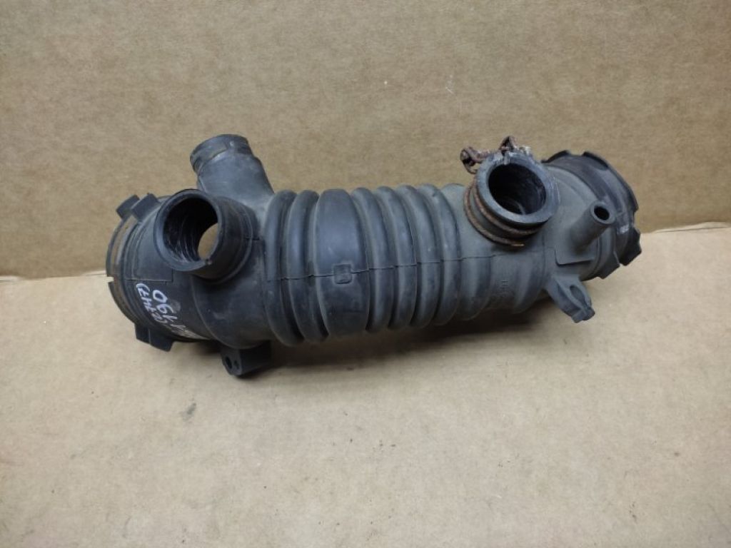 17881-0H090 | Патрубок воздушного фильтра TOYOTA CAMRY 40 06-11 - Фото 2