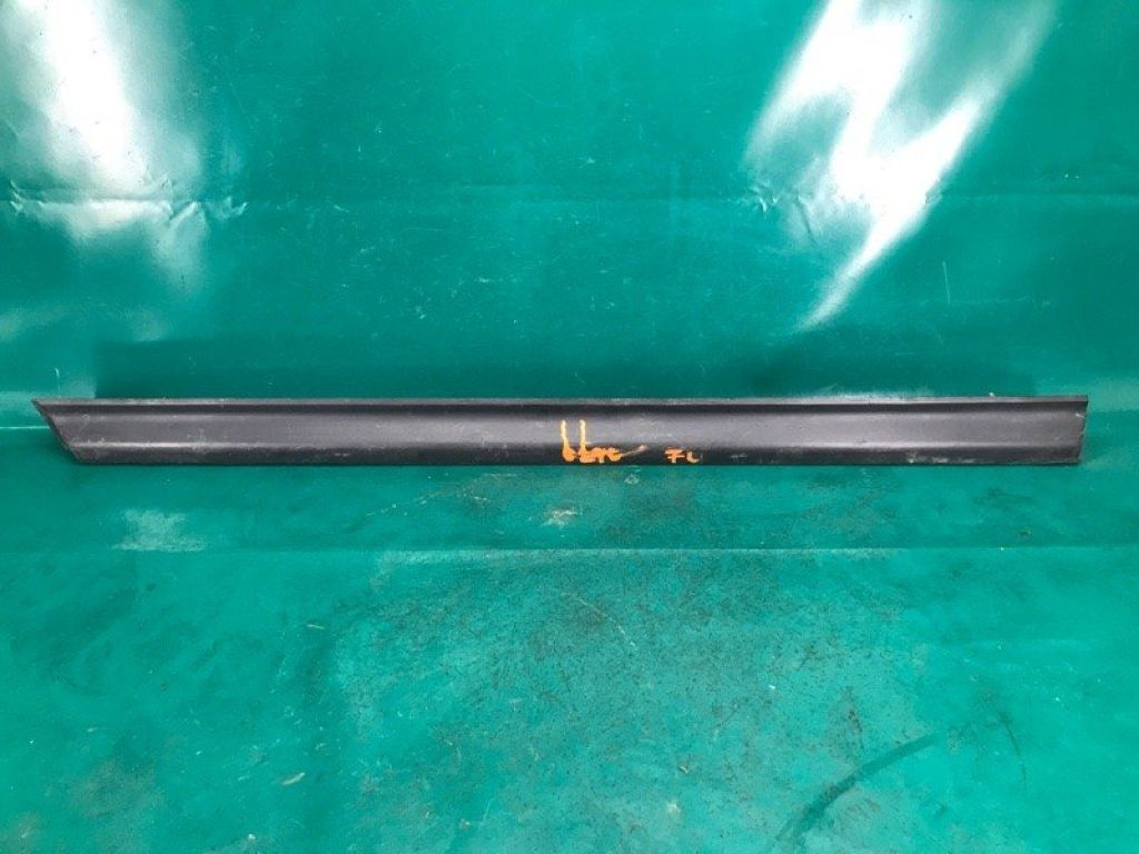 80877-9PB0A | Накладка двері передн. лів. NISSAN PATHFINDER R52 12-21