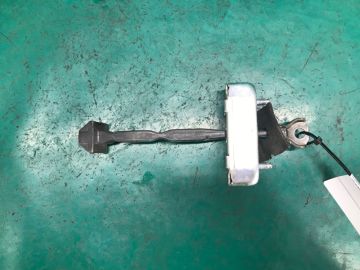 Ограничитель двери задн. лев. LEXUS RX300/330/350/400 03-09