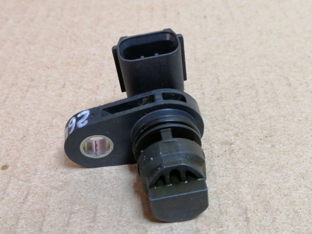 PE01-18-230 | Датчик положення распредвала MAZDA CX-5 (KE) 11-17 - Фото 3