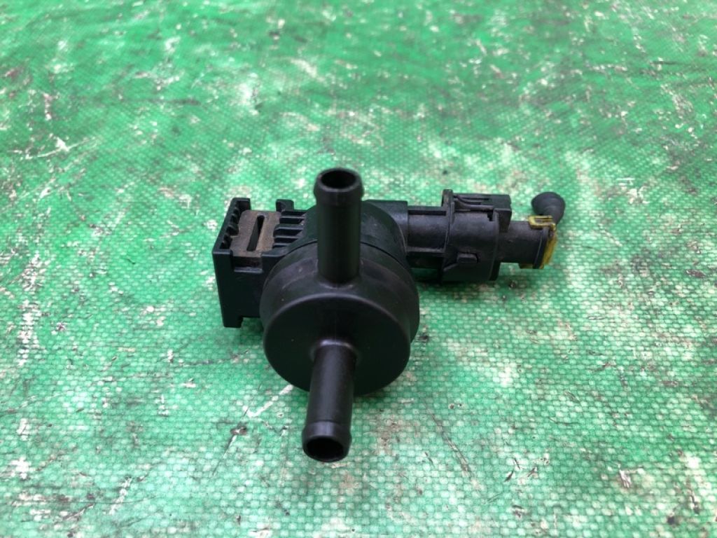28910-2E000 | Клапан абсорбера HYUNDAI ELANTRA MD 10-15