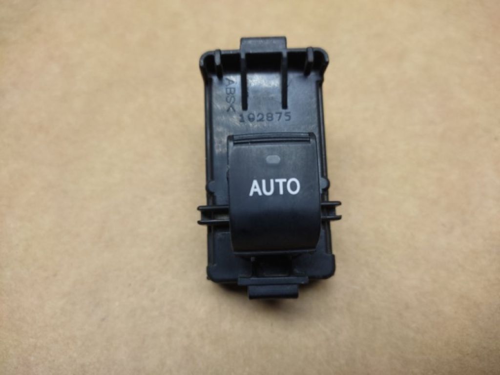 84810-33110 | Кнопка стеклоподъемника задн. прав. LEXUS ES350 06-12