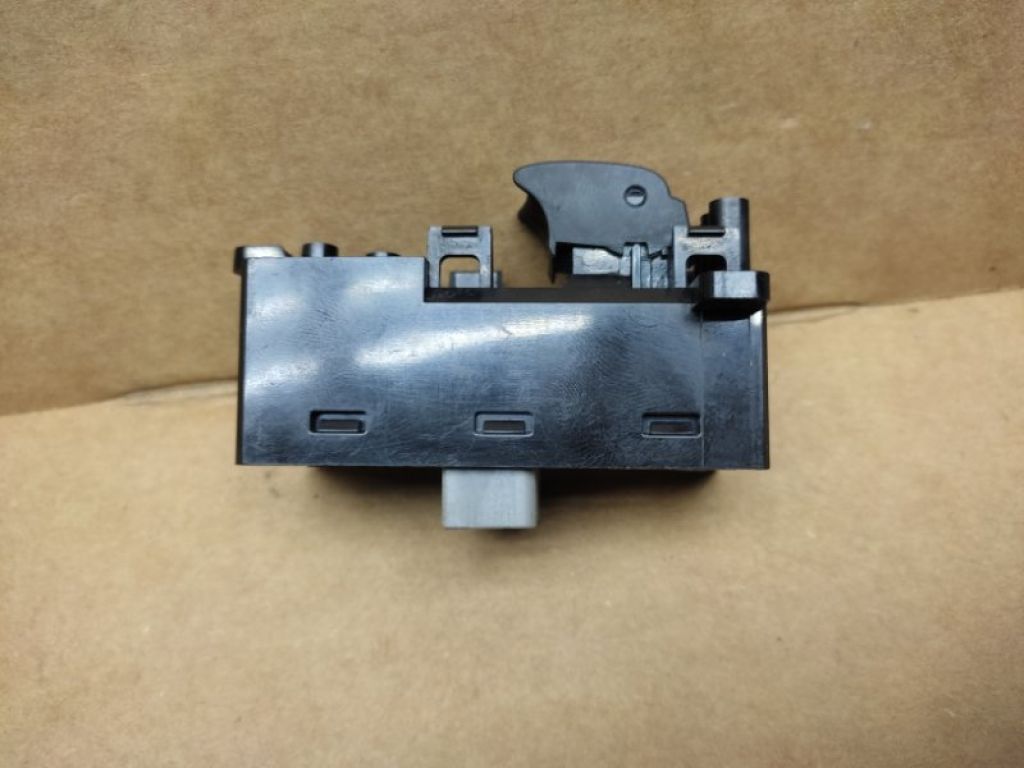 35770-TK4-A01 | Кнопка стеклоподъемника задн. ACURA RDX 12-19 - Фото 2