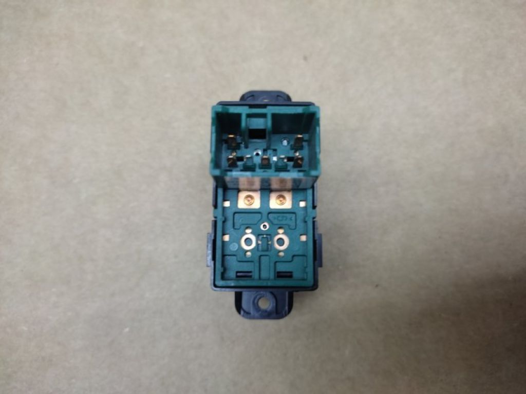 93580-D4000AK5 | Кнопка стеклоподъемника KIA OPTIMA JF 15-20 - Фото 4