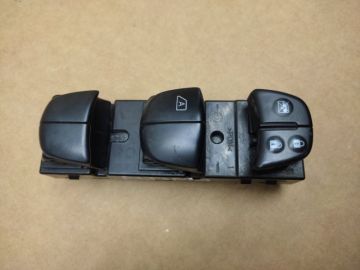 Кнопка стеклоподъемника NISSAN ALTIMA L33 12-18