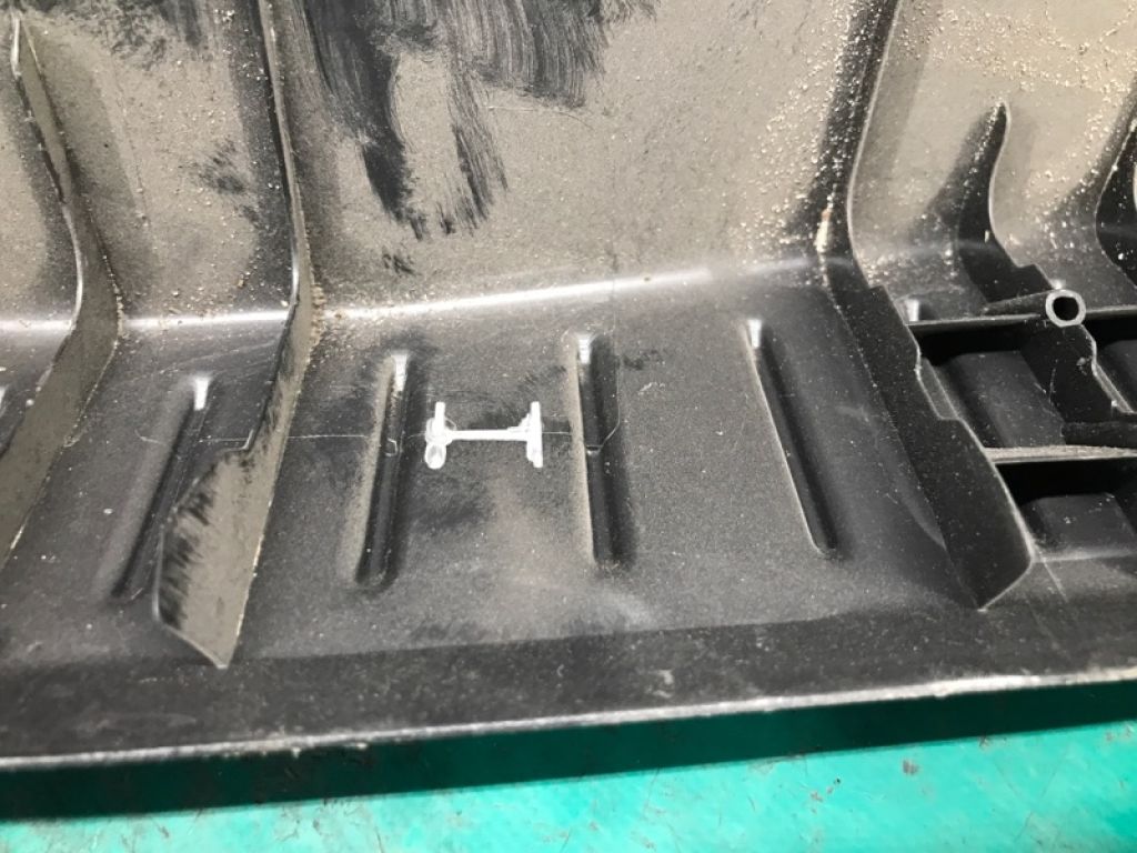 CV6Z-5840374-AA | Накладка на порог багажника FORD FOCUS 10-18 - Фото 7