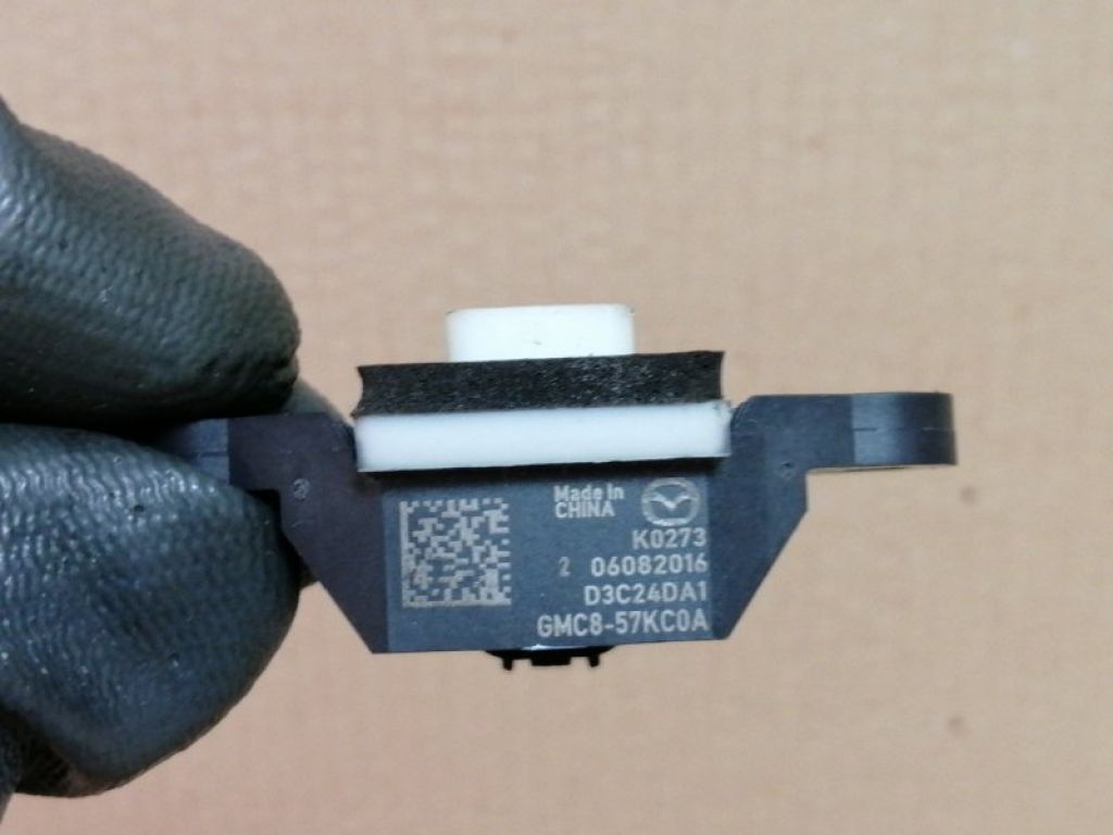 GMC8-57-KC0A | Датчик удару передн. лів. MAZDA CX-5 (KE) 11-17 - Фото 3